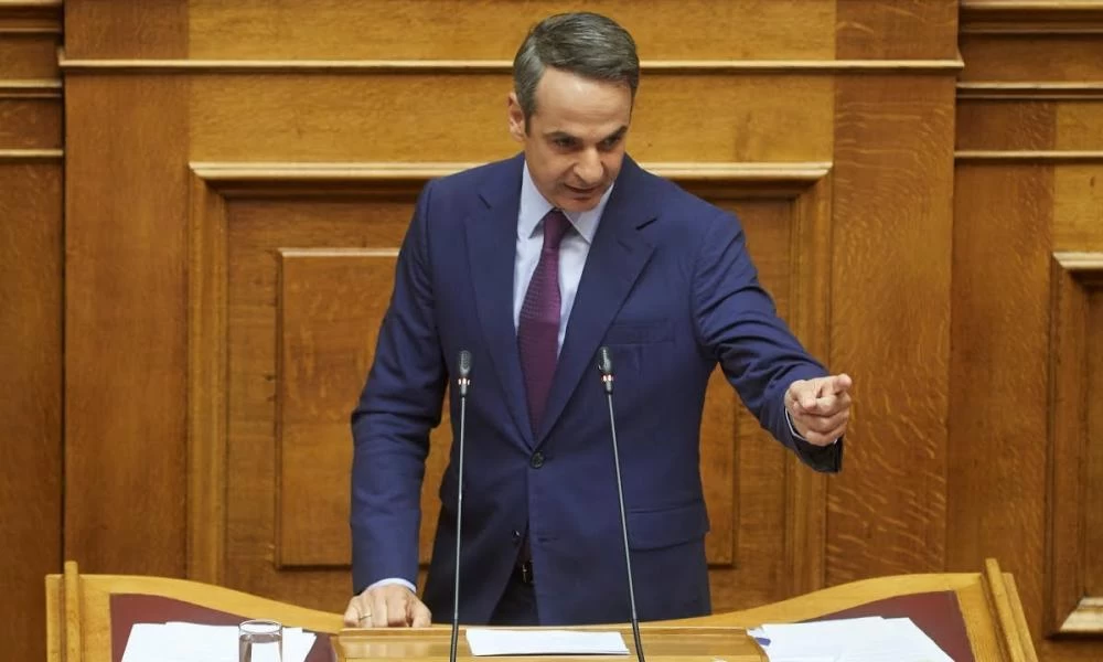 Μαίνεται η κόντρα στην Βουλή για το εργασιακό νομοσχέδιο